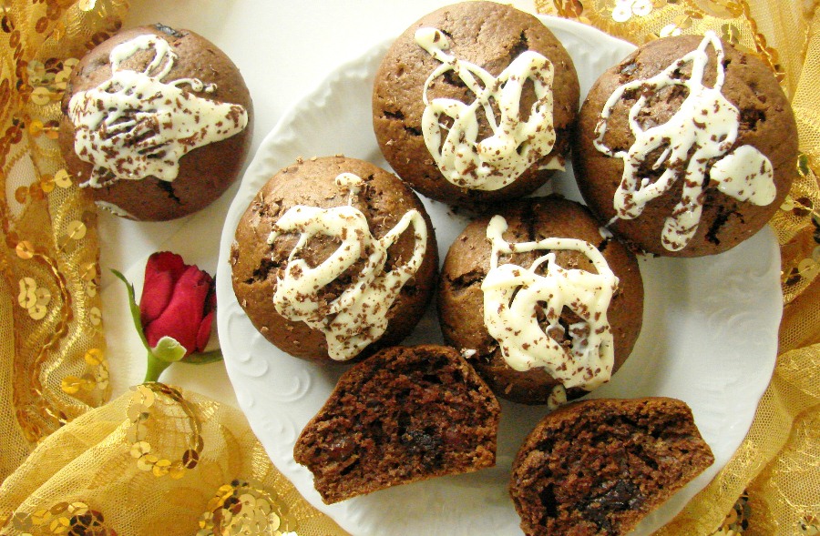 Muffinki z wiśniami i czekoladą