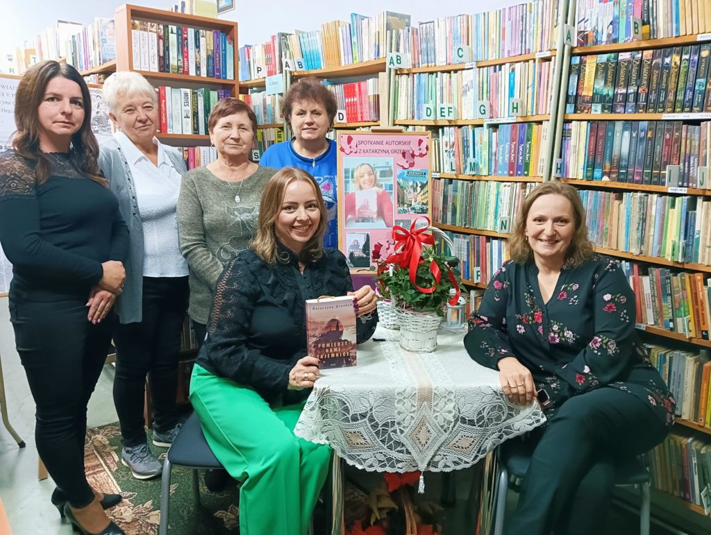 Spotkanie autorskie w bibliotece w mojej rodzinnej miejscowości. Październik 2024 r.